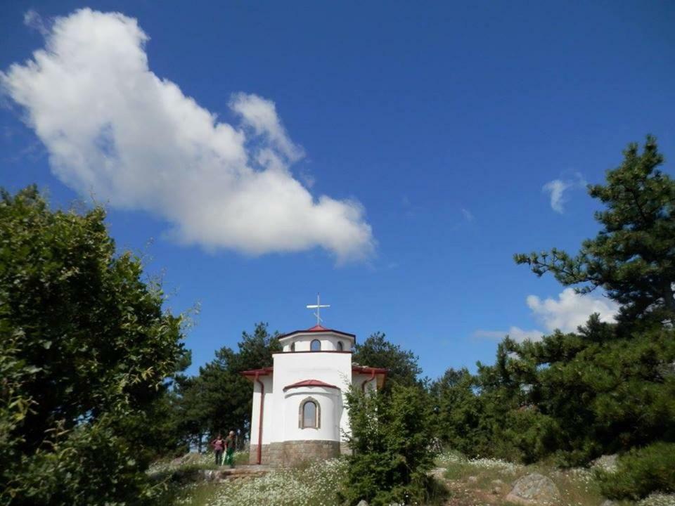 Апартамент 13 Hisarea Exterior foto