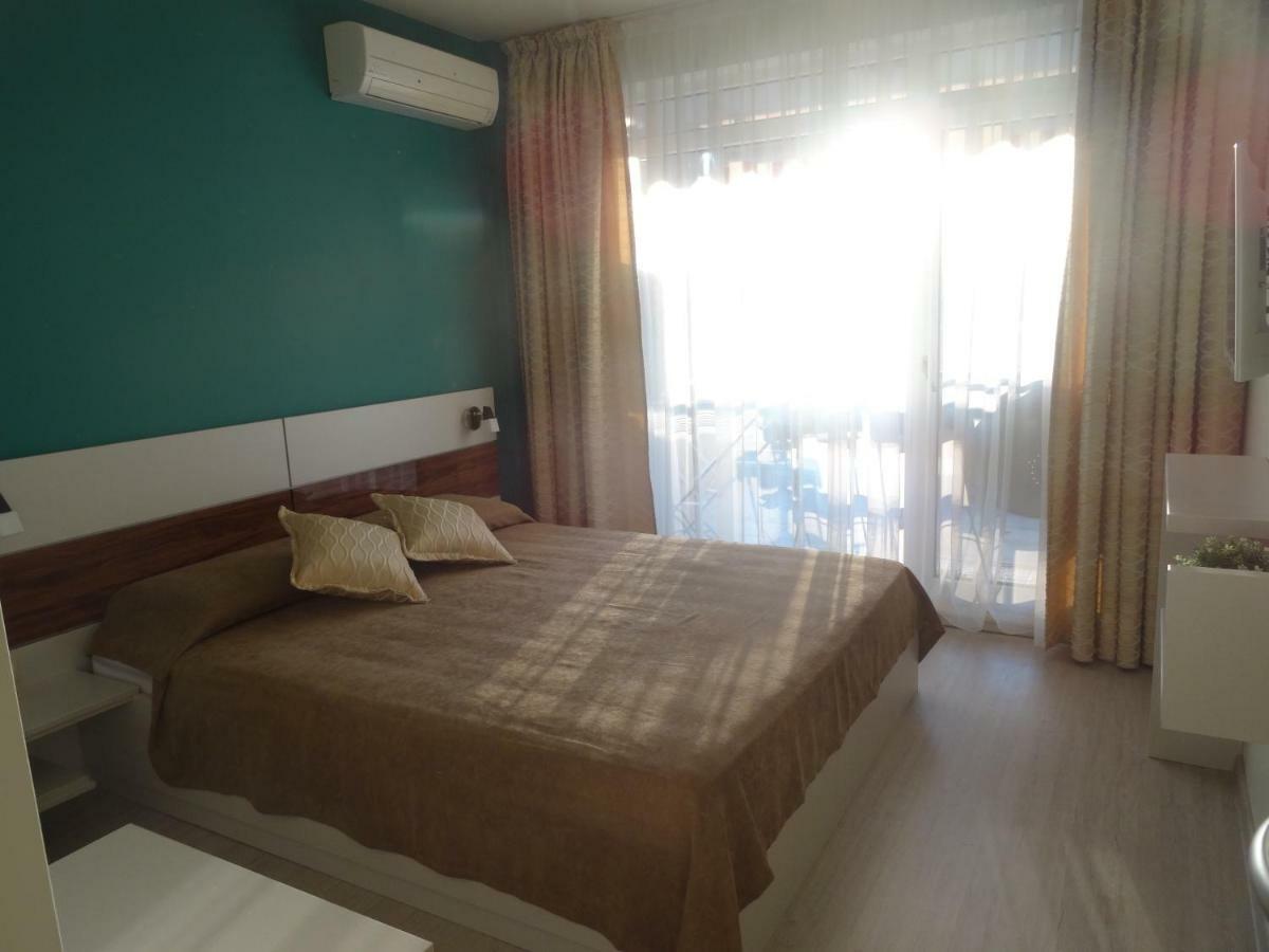 Апартамент 13 Hisarea Exterior foto