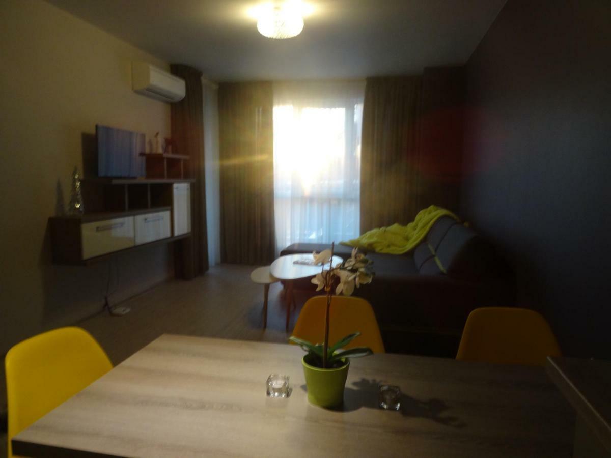 Апартамент 13 Hisarea Exterior foto