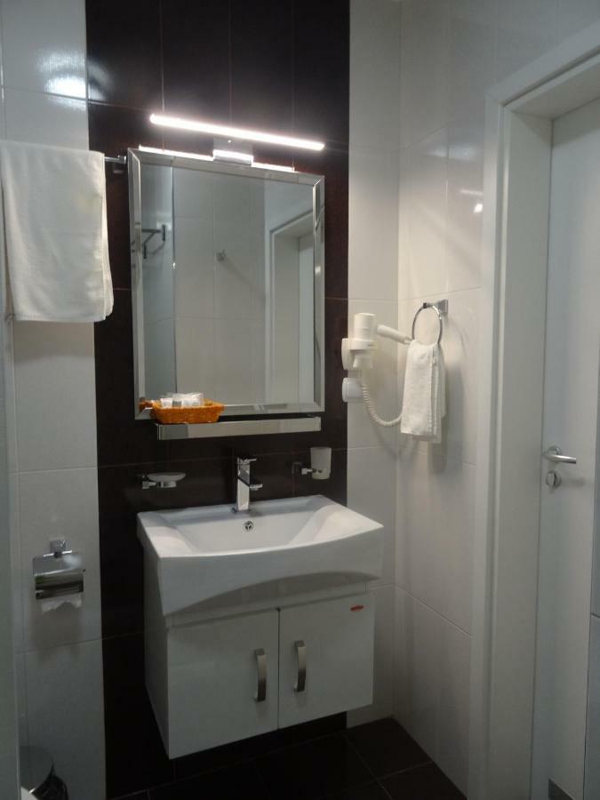 Апартамент 13 Hisarea Exterior foto